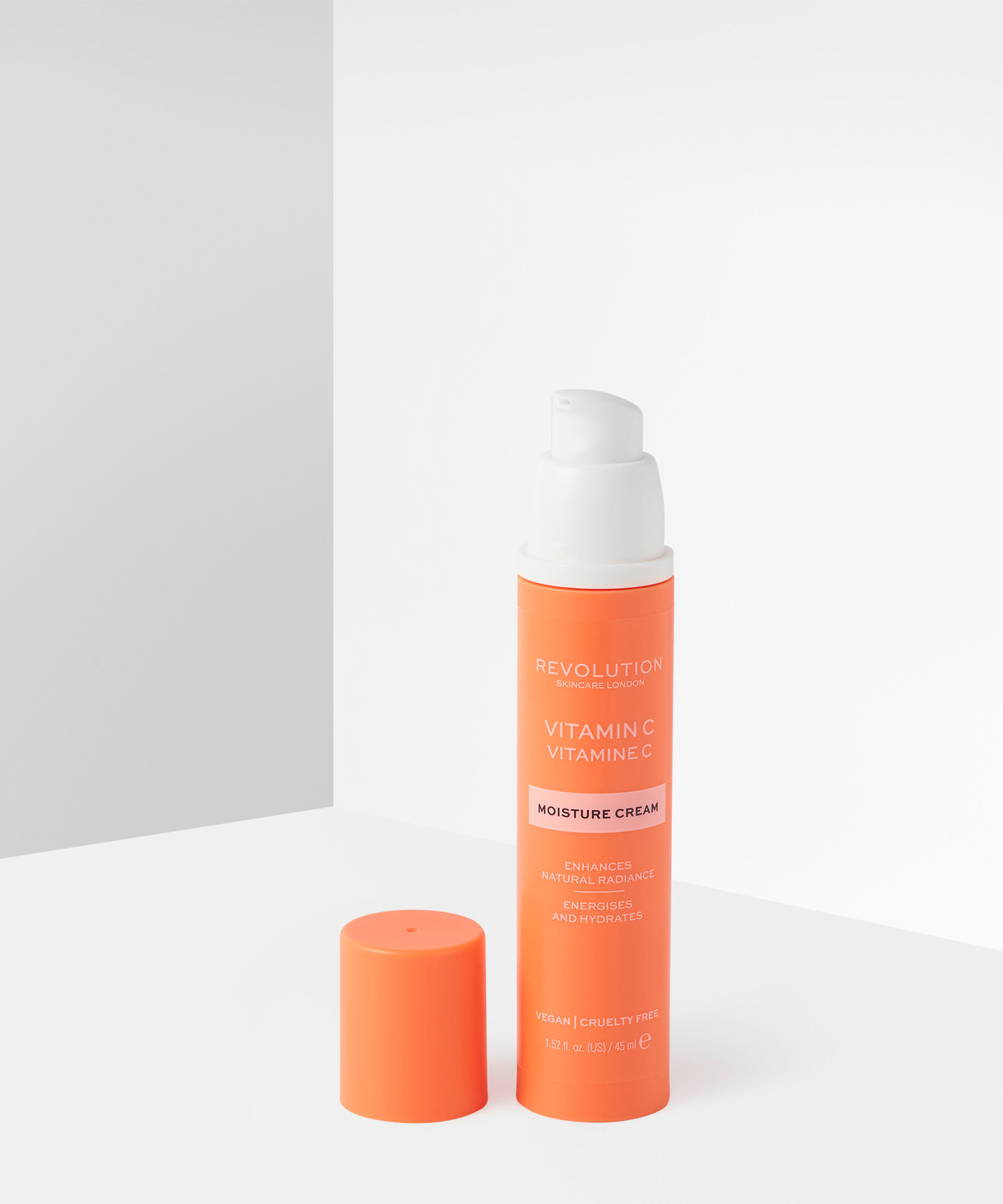 Review Revolution Skincare Vitamin C Moisture Cream Wimj