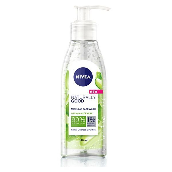 Nivea - Naturally Good Face Wash