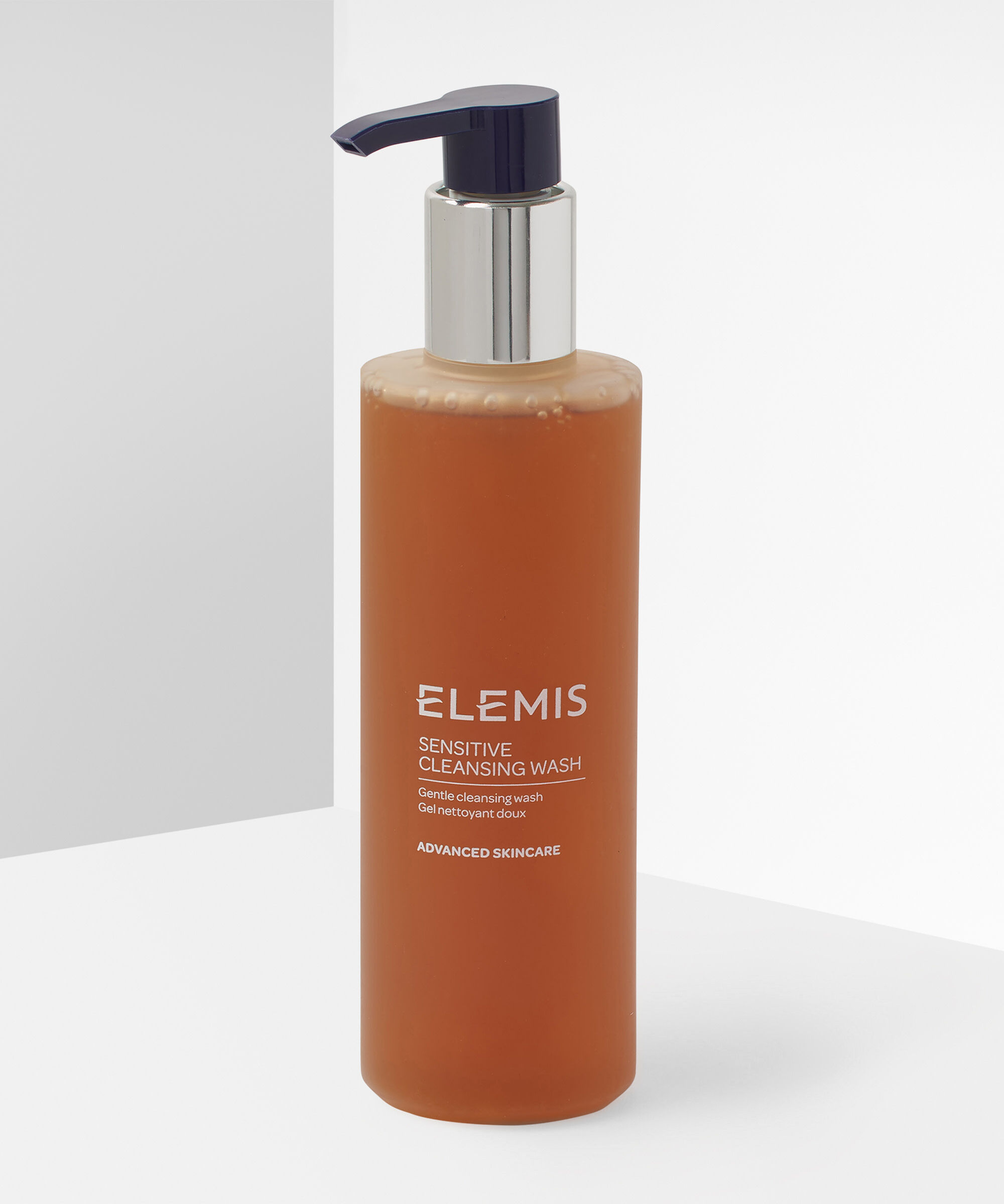 Elemis dynamic facial wash. Элемис умывалка. Elemis гель для умывания. Elemis sensitive Cleansing Wash. Элемис умывалка розовая.