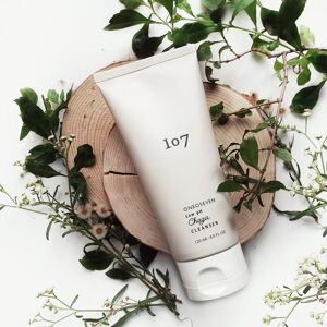 ONEOSEVEN - Low pH Chaga Cleanser